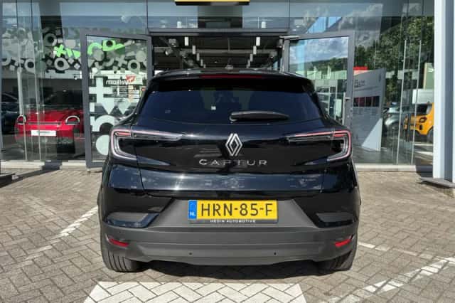 Renault Captur (2025) thumbnail 3
