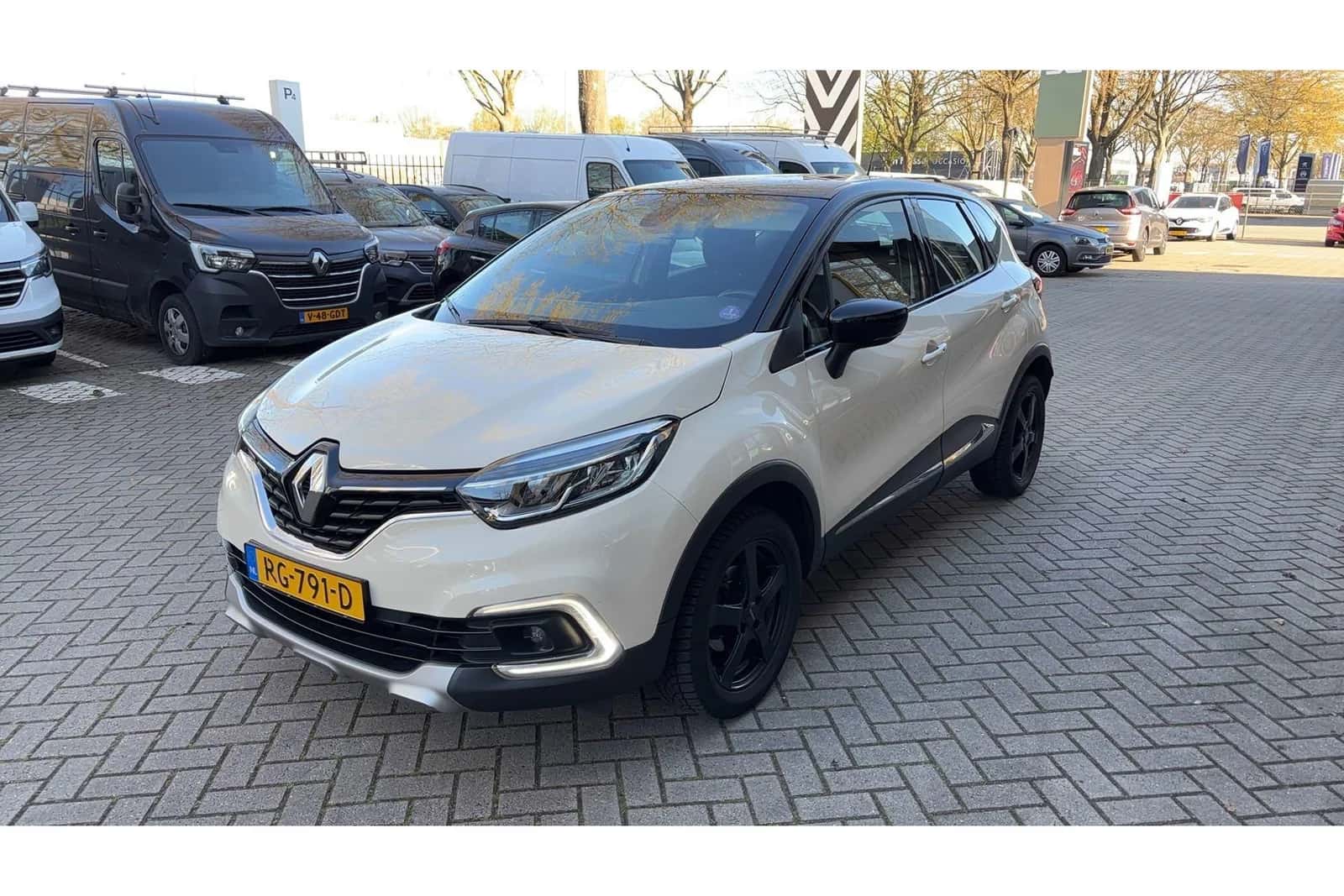 Renault Captur (2017) — foto 1