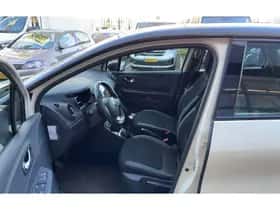Renault Captur (2017) thumbnail 8