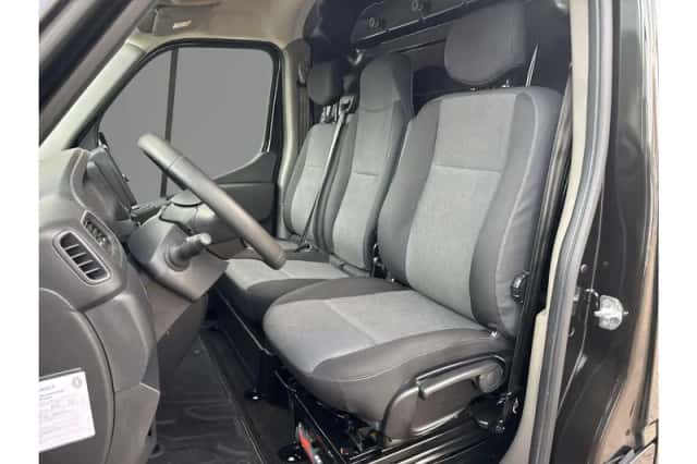 Renault Master (2024) thumbnail 17