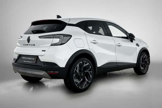 Renault Captur (2025) thumbnail 2