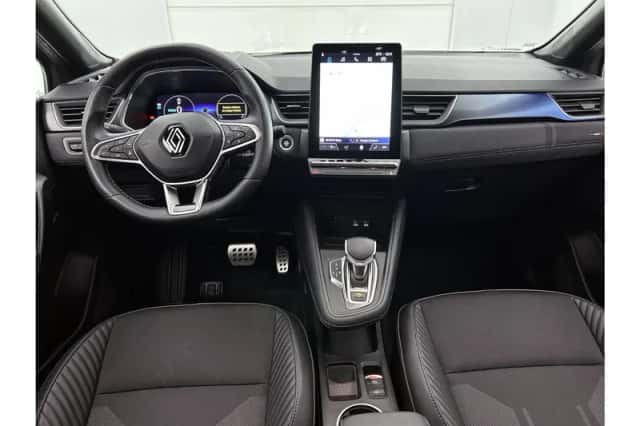 Renault Captur (2025) thumbnail 3