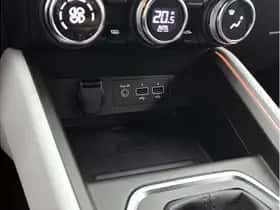 Renault Clio (2023) thumbnail 38