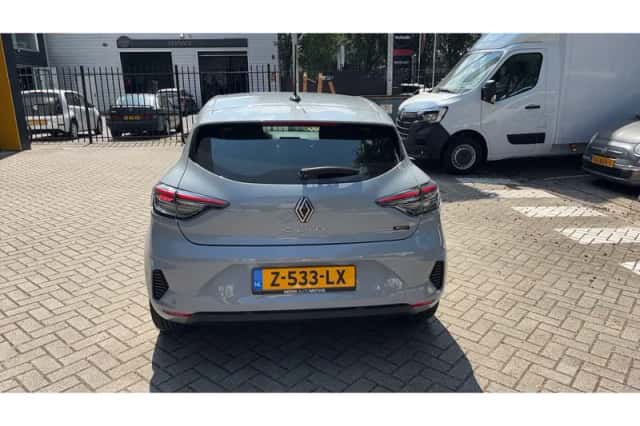 Renault Clio (2024) thumbnail 3