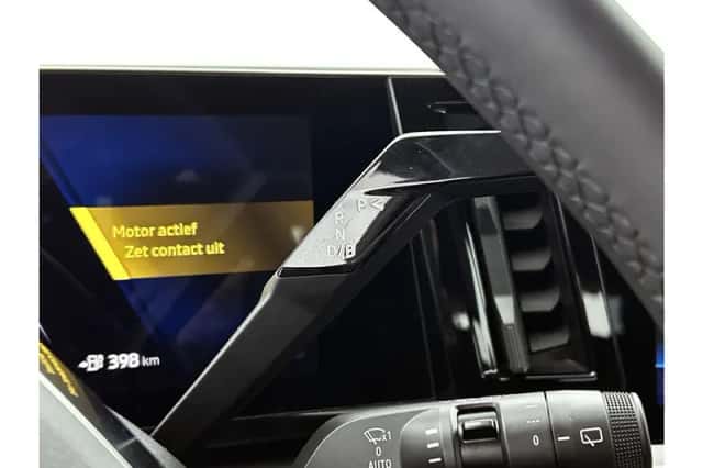 Renault Mégane E-Tech (2025) thumbnail 17