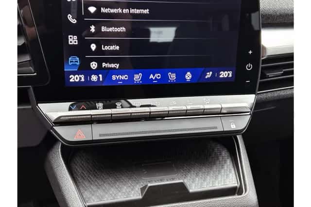 Renault Mégane E-Tech (2025) thumbnail 25