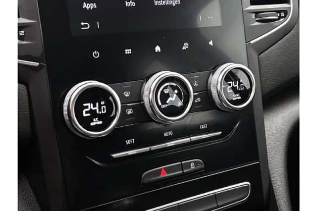 Renault Mégane (2023) thumbnail 23