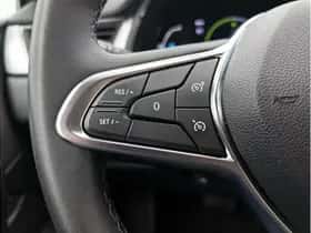 Renault Captur (2023) thumbnail 16