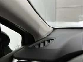 Renault Captur (2023) thumbnail 32