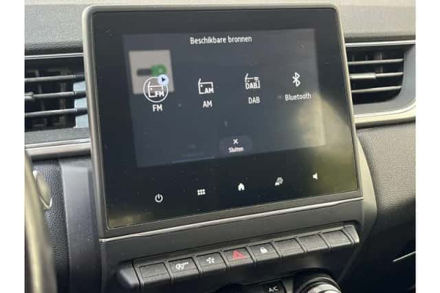 Renault Captur (2021) thumbnail 15
