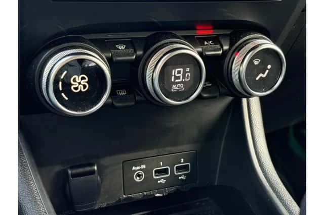 Renault Captur (2021) thumbnail 18