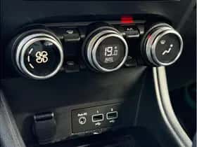 Renault Captur (2021) thumbnail 18