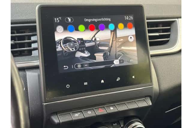 Renault Captur (2021) thumbnail 31