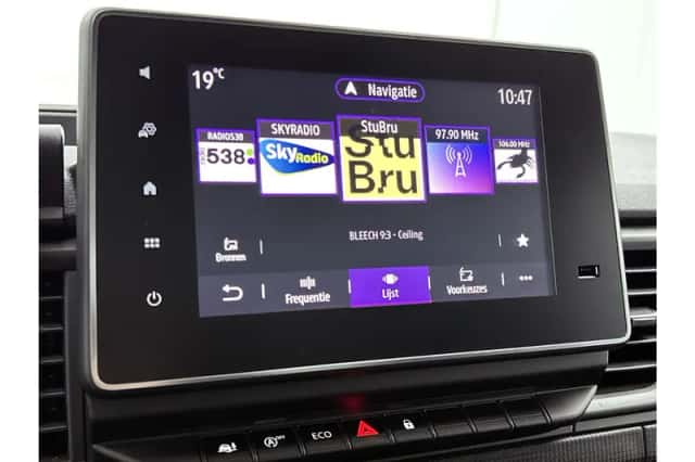 Renault Trafic (2023) thumbnail 1