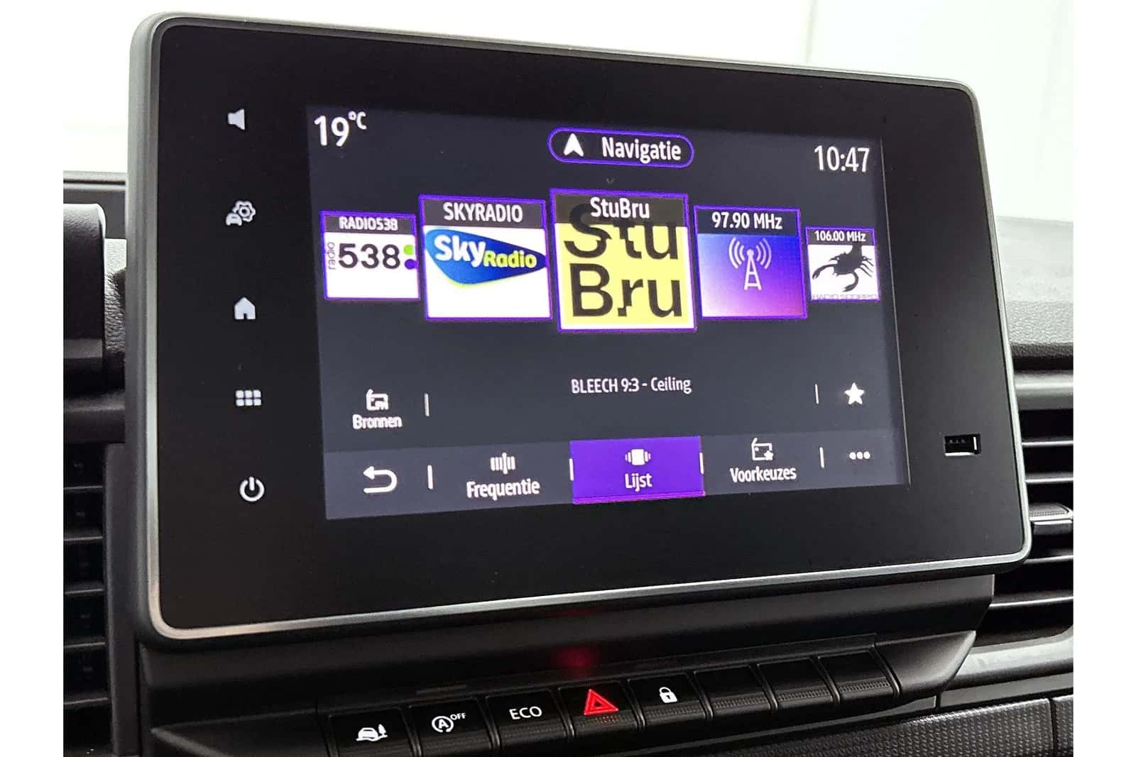 Renault Trafic (2023) — foto 1
