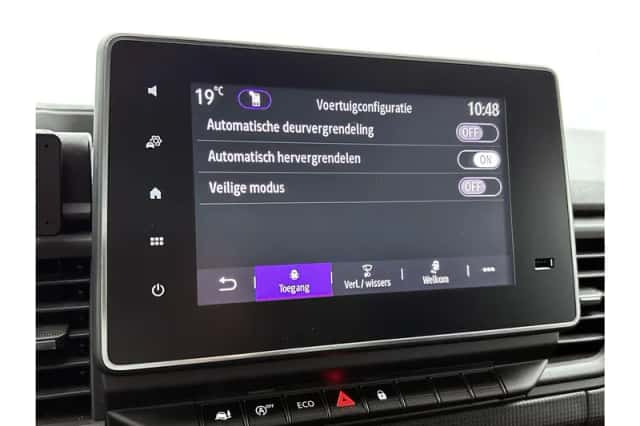 Renault Trafic (2023) thumbnail 14