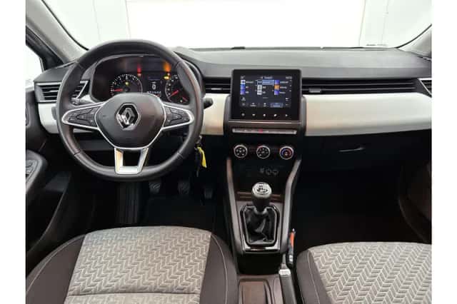 Renault Clio (2022) thumbnail 3