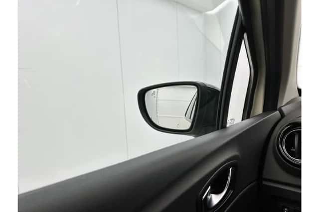 Renault Captur (2019) thumbnail 27