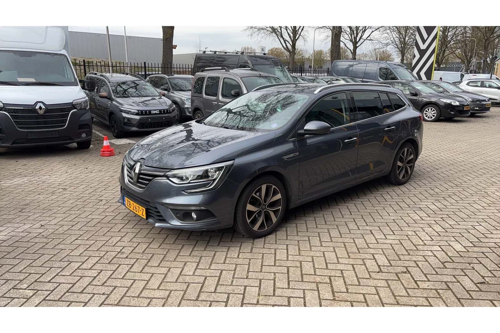 Renault Mégane (2019) — foto 1