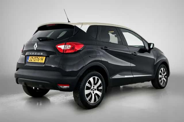 Renault Captur (2016) thumbnail 2