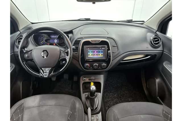 Renault Captur (2016) thumbnail 3