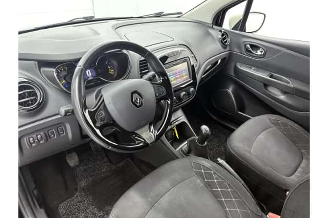 Renault Captur (2016) thumbnail 8
