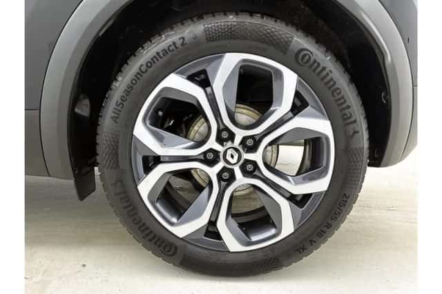 Renault Captur (2023) thumbnail 4