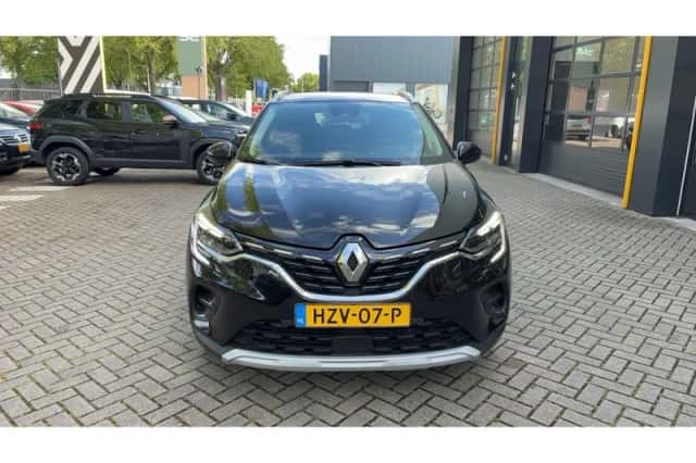 Renault Captur (2023) thumbnail 6