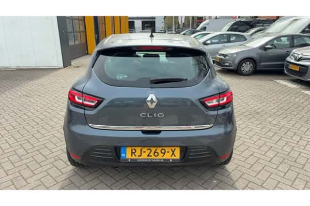 Renault Clio (2017) thumbnail 3