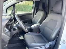 Renault Kangoo (2025) thumbnail 18