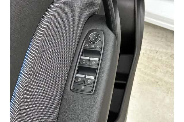 Renault Captur (2025) thumbnail 21