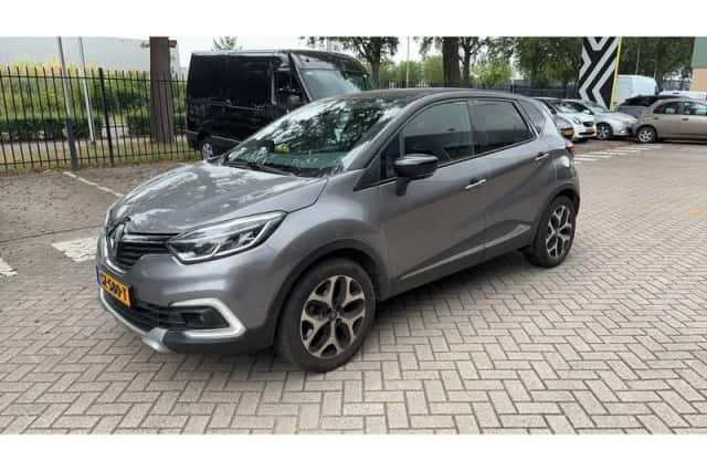 Renault Captur (2018) thumbnail 1