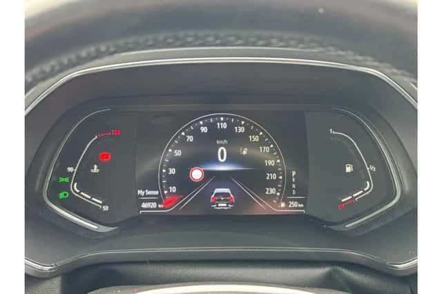 Renault Captur (2020) thumbnail 11