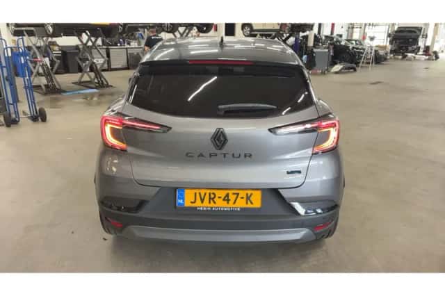Renault Captur (2026) thumbnail 3