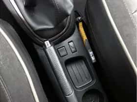 Renault Captur (2016) thumbnail 16