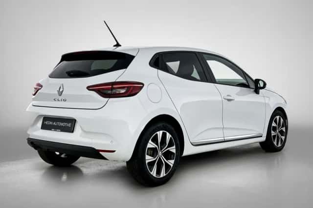 Renault Clio (2022) thumbnail 2