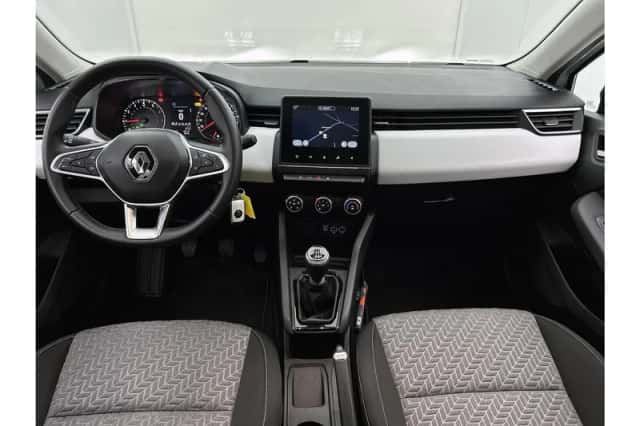 Renault Clio (2022) thumbnail 3