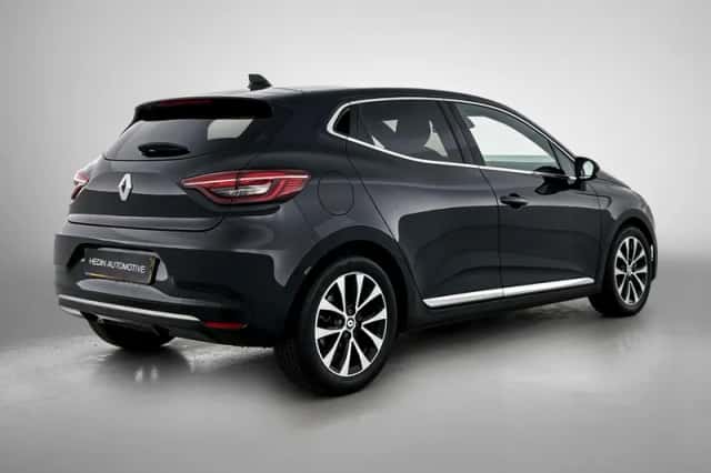 Renault Clio (2023) thumbnail 2