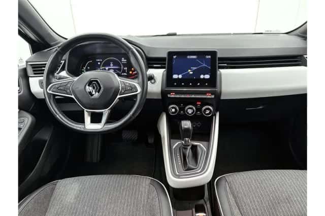 Renault Clio (2023) thumbnail 3