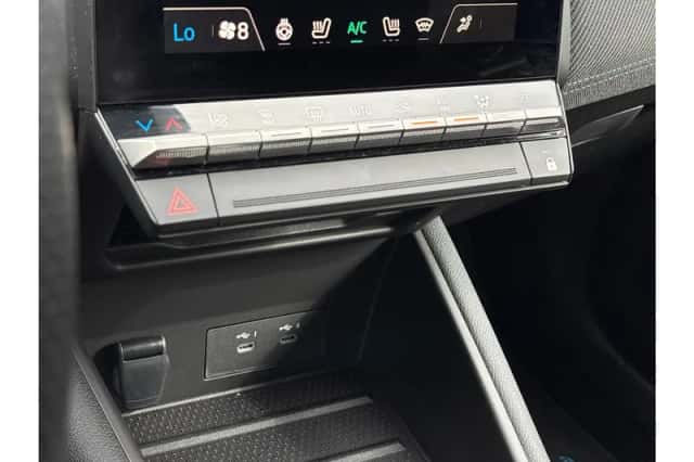 Renault Captur (2026) thumbnail 18