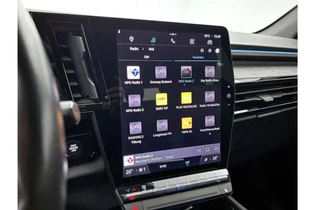 Renault Austral (2023) thumbnail 12