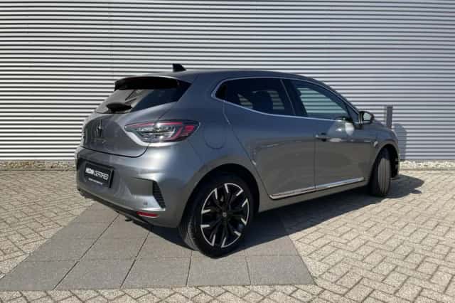 Renault Clio (2025) thumbnail 2
