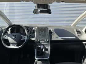 Renault Scénic (2017) thumbnail 3