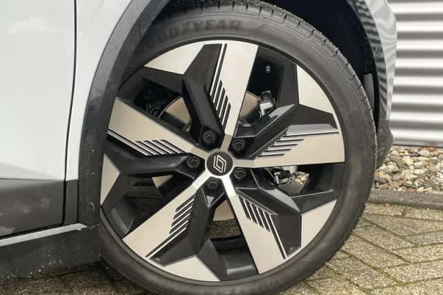 Renault Mégane E-Tech (2025) thumbnail 5