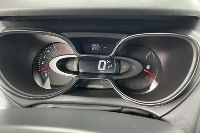 Renault Captur (2018) thumbnail 22