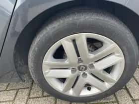 Renault Clio (2021) thumbnail 7