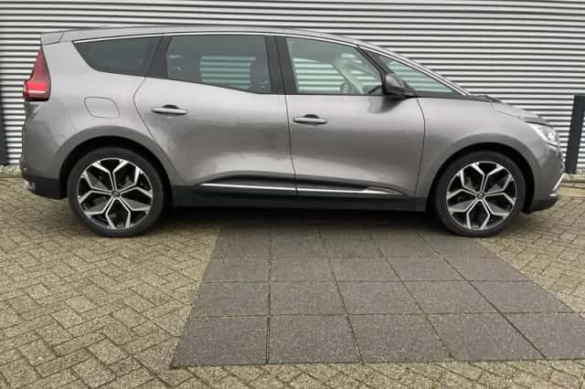 Renault Grand Scénic (2022) thumbnail 9