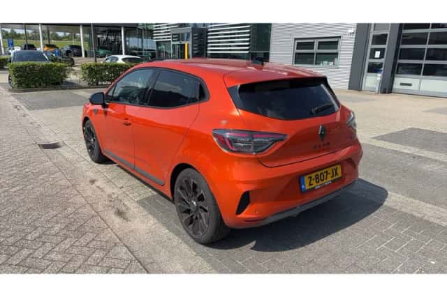 Renault Clio (2024) thumbnail 2