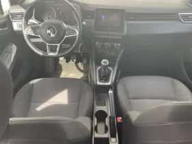 Renault Clio (2019) thumbnail 3