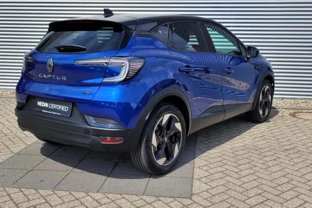 Renault Captur (2025) thumbnail 2